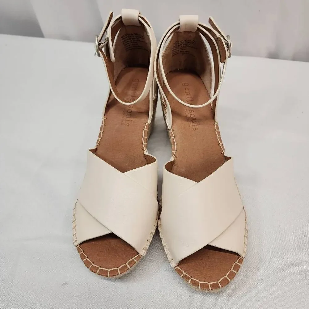 Gentle Souls Size 10 Charli X Wedge Sandal Off White CC